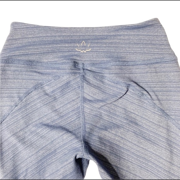 Beyond Yoga Blue Stretchy Athletic Moisture Wicking Flattering Leggings-XS - Picture 6 of 8